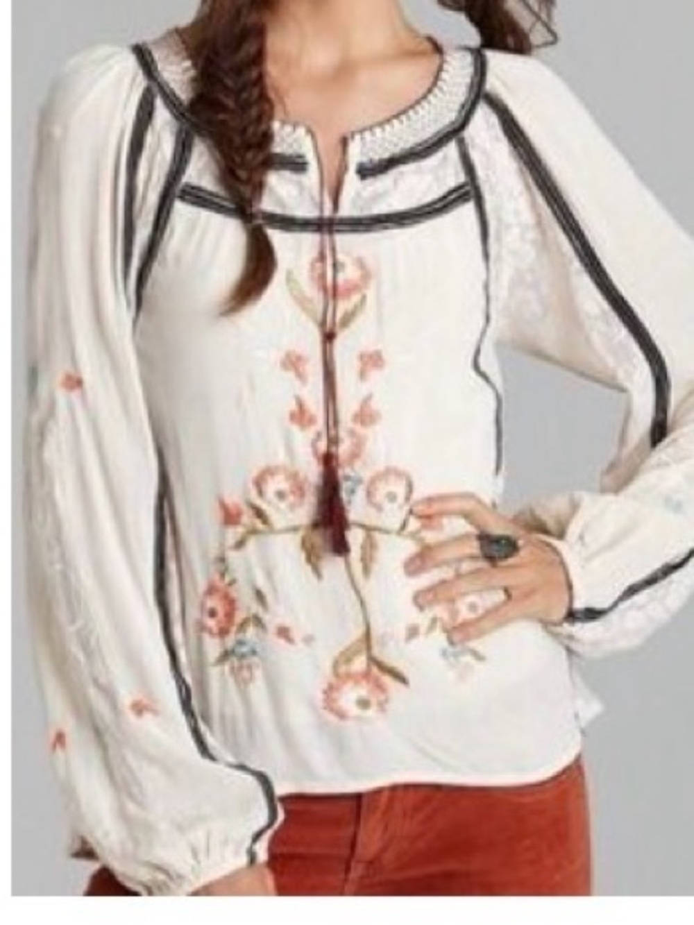 Free people Embroidered Floral Peasant Top -l